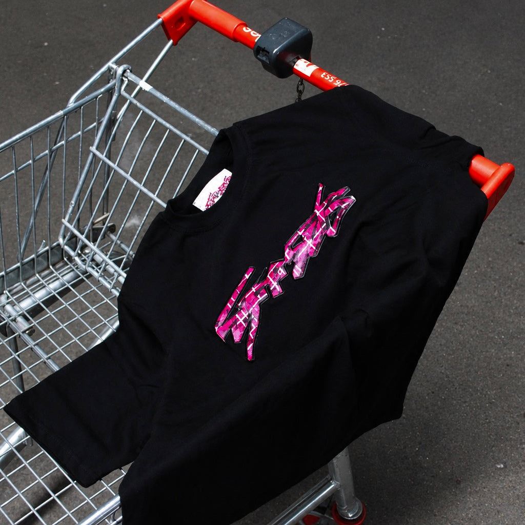 Offset Signature Logo Tee – Black